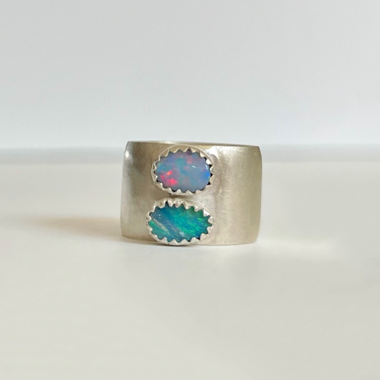 multi opal wide & domed silver ring - size 6.25