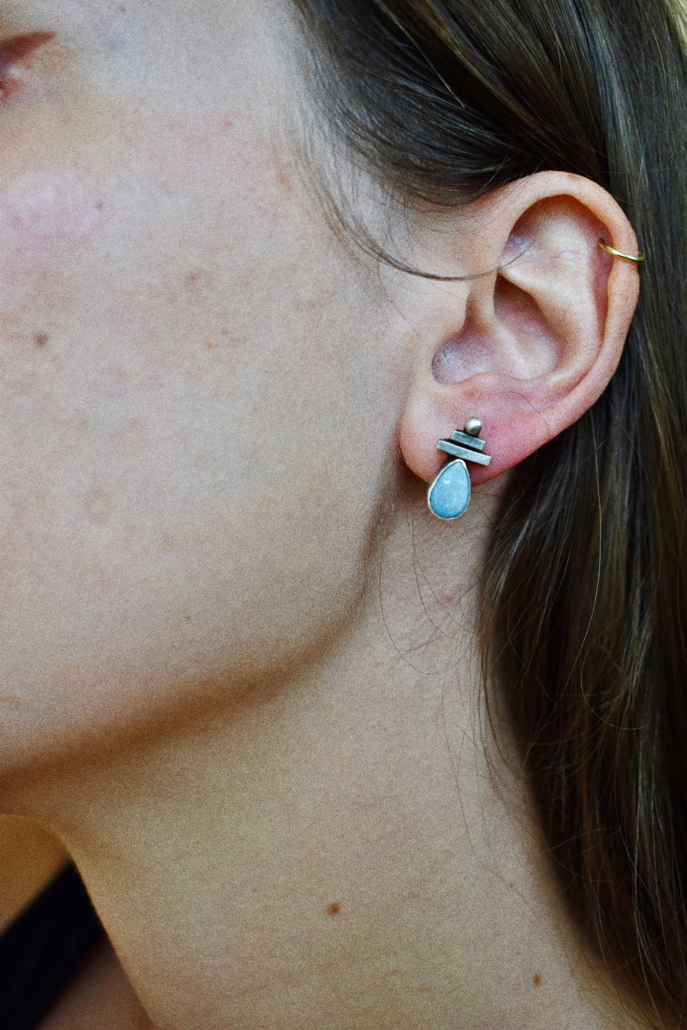 circle & lines symbol stud earrings