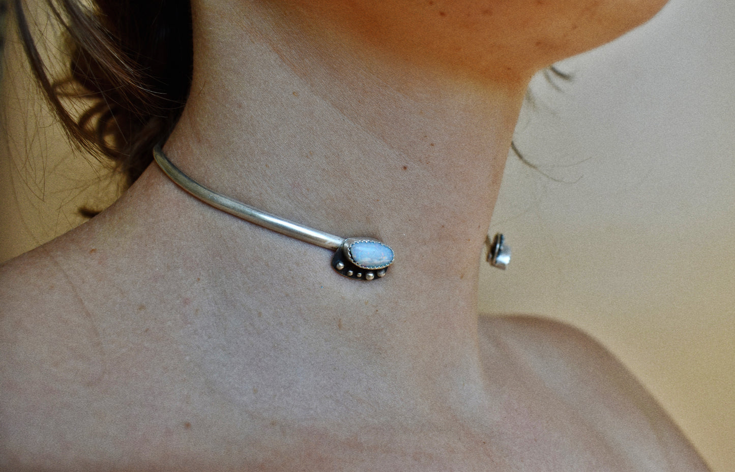 alien dots choker