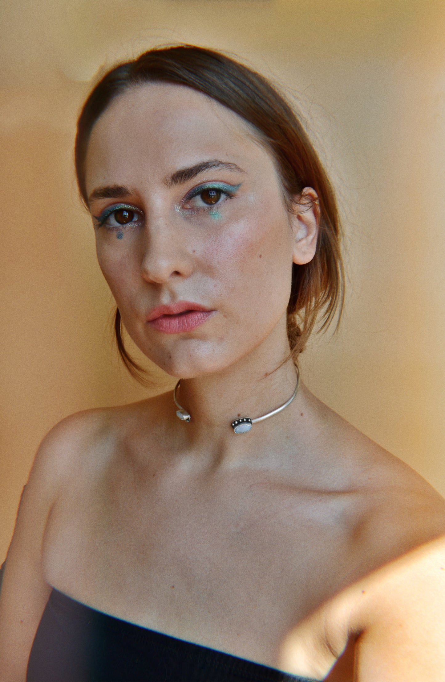 alien dots choker