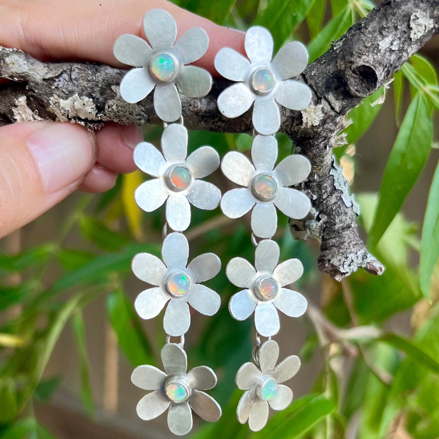daisy dangle earrings