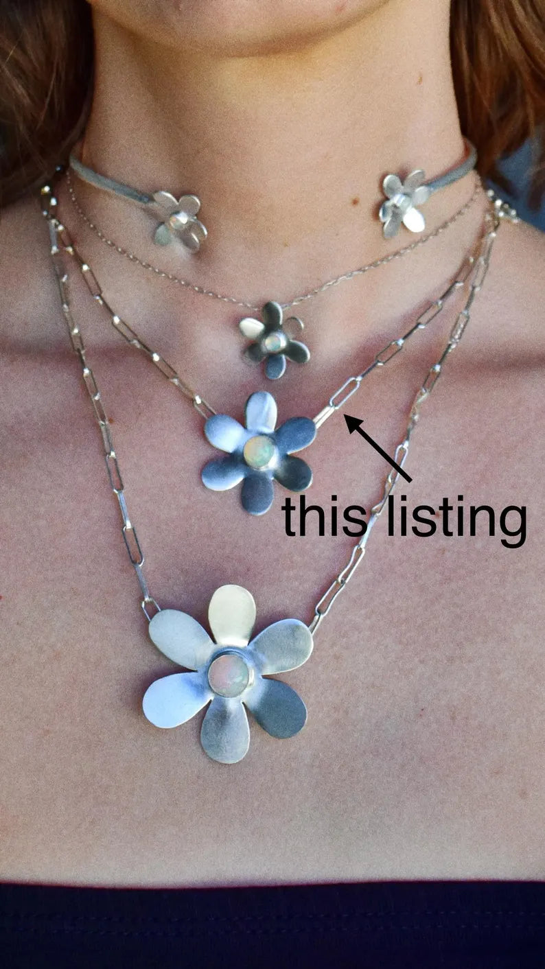 medium daisy opal necklace