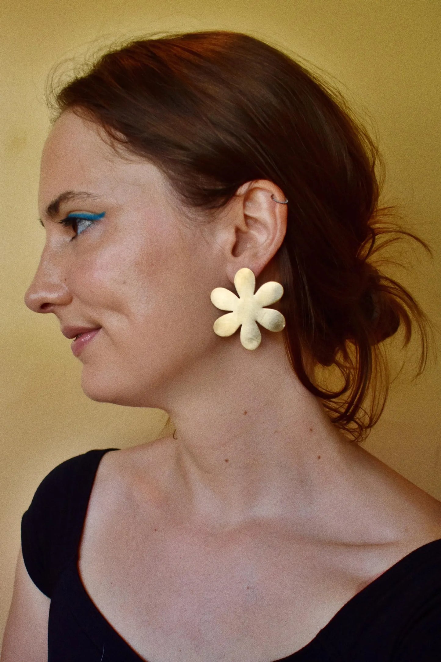 giant daisy earrings [gold or silver]