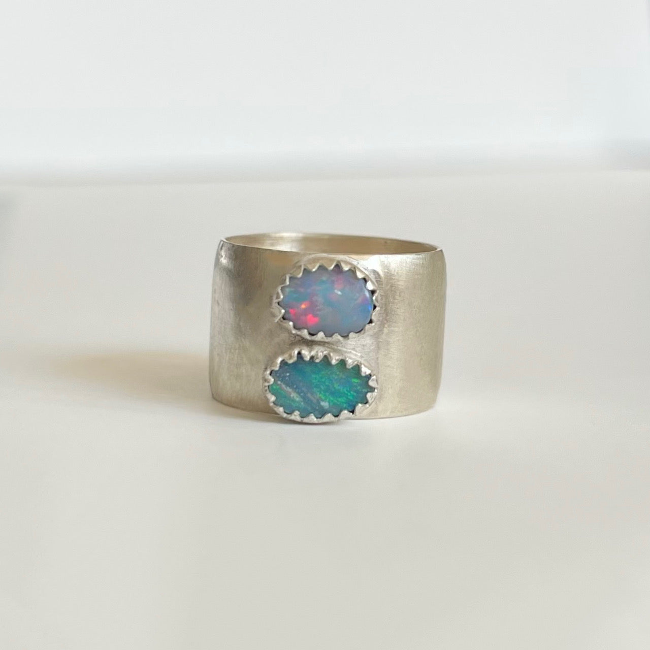 multi opal wide & domed silver ring - size 6.25