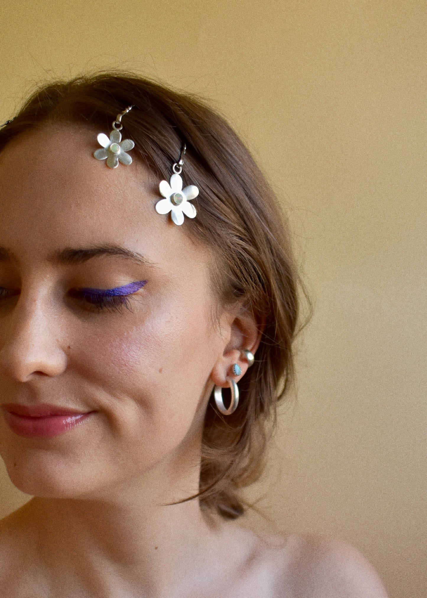 daisy hair pins