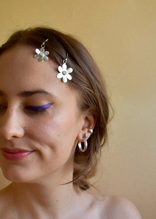 daisy hair pins