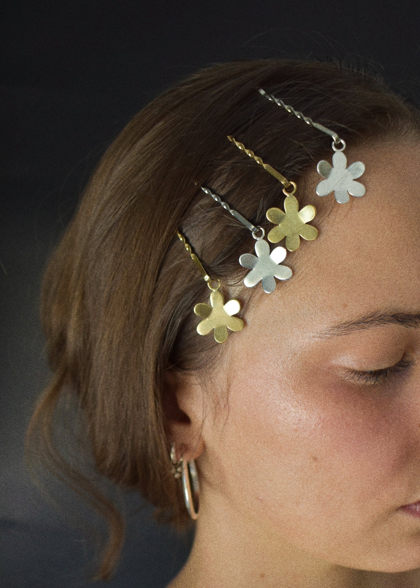 daisy hair pins [gold or silver]